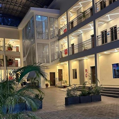 Stp Apartments อาบูจา ภายนอก รูปภาพ