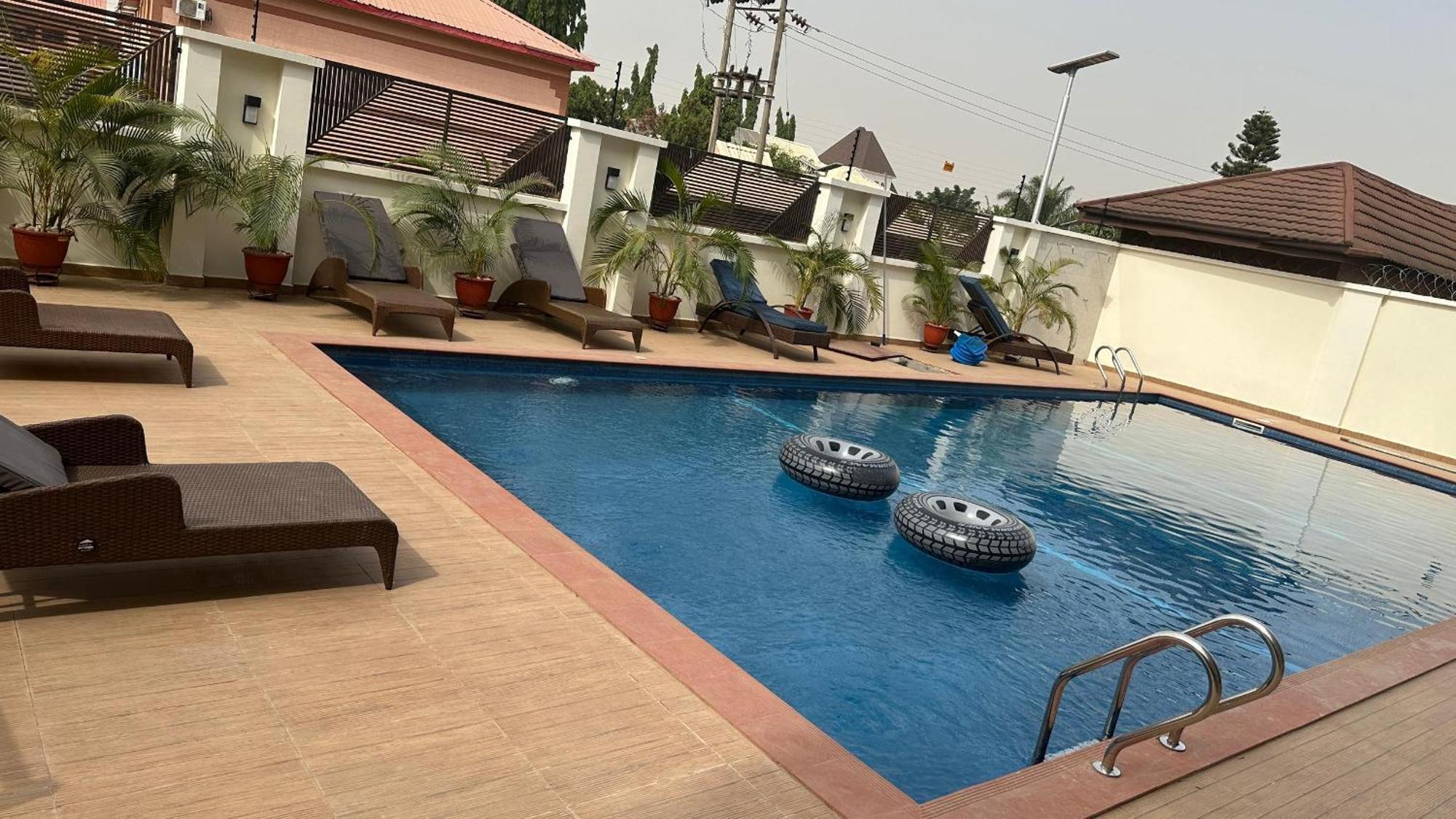 Stp Apartments อาบูจา ภายนอก รูปภาพ