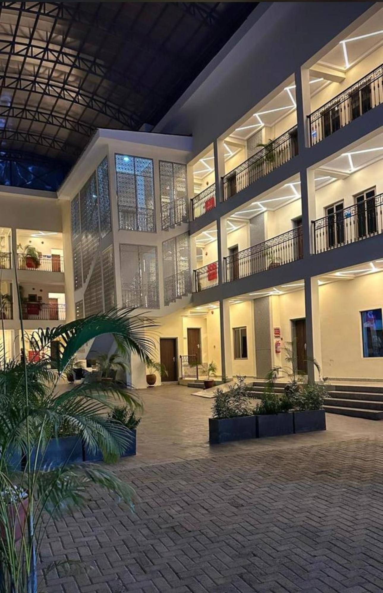 Stp Apartments อาบูจา ภายนอก รูปภาพ